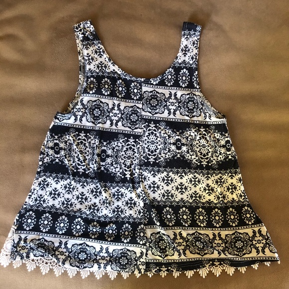 Stoosh Patterned Flowy Tank Top - Picture 2 of 3